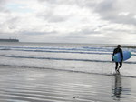 JT00082 Marijn Walking with surfboard.JPG